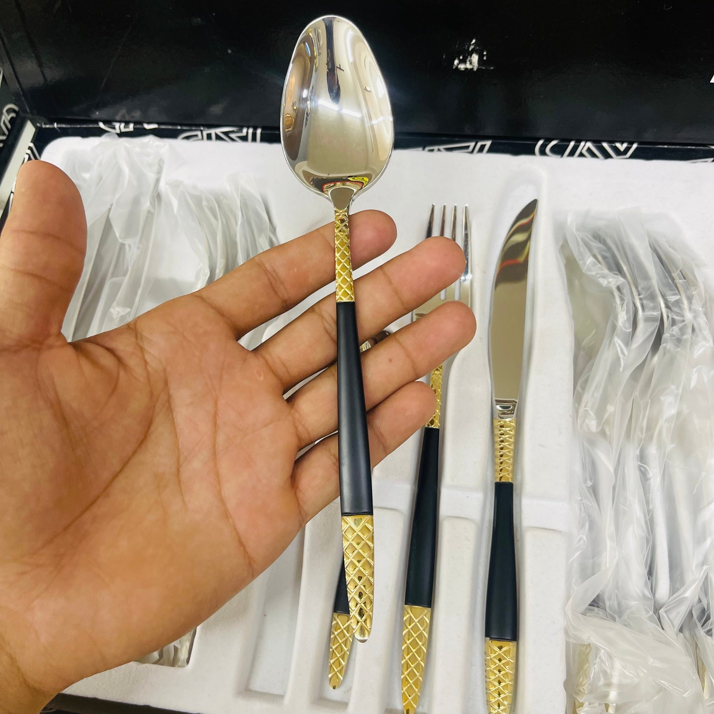 Ayd 24 Pcs Cutlery Set (Golden & Black)