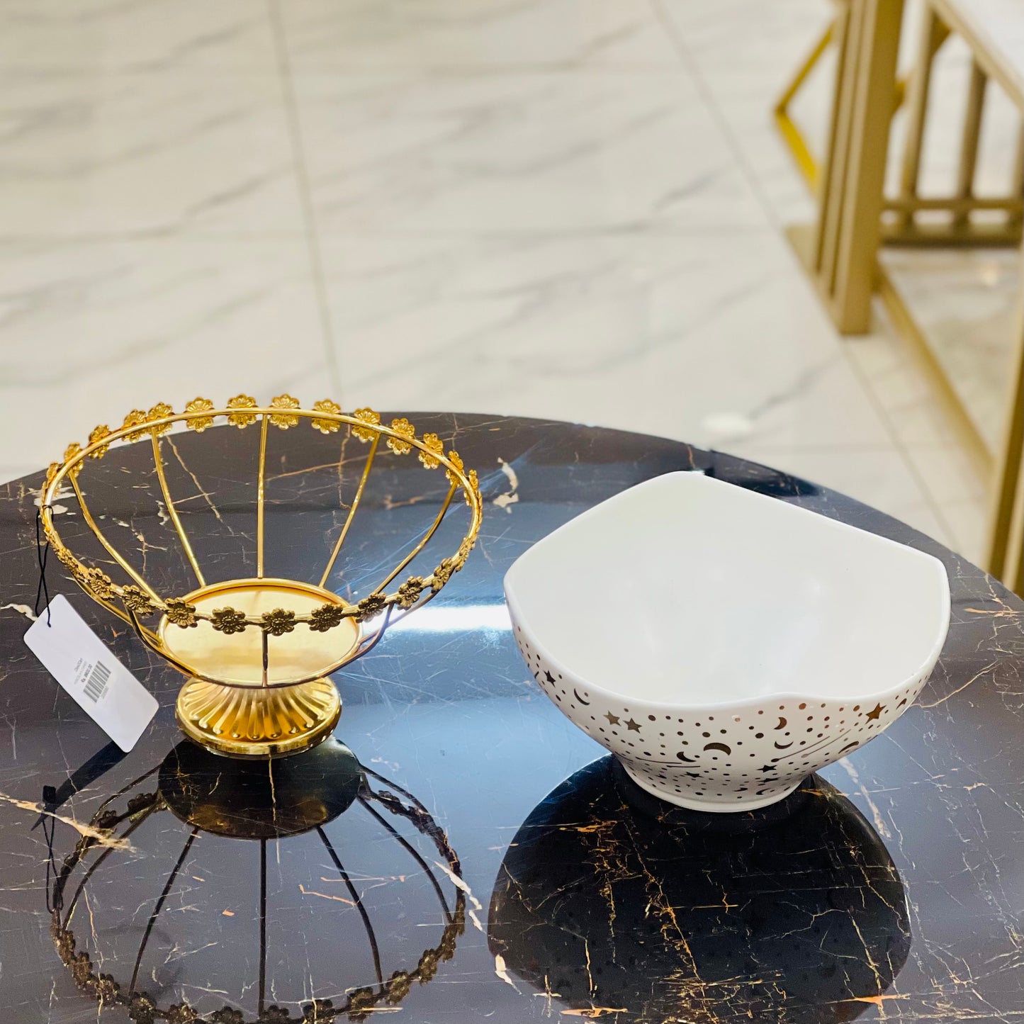Ceramic Bowl With Metal Stand