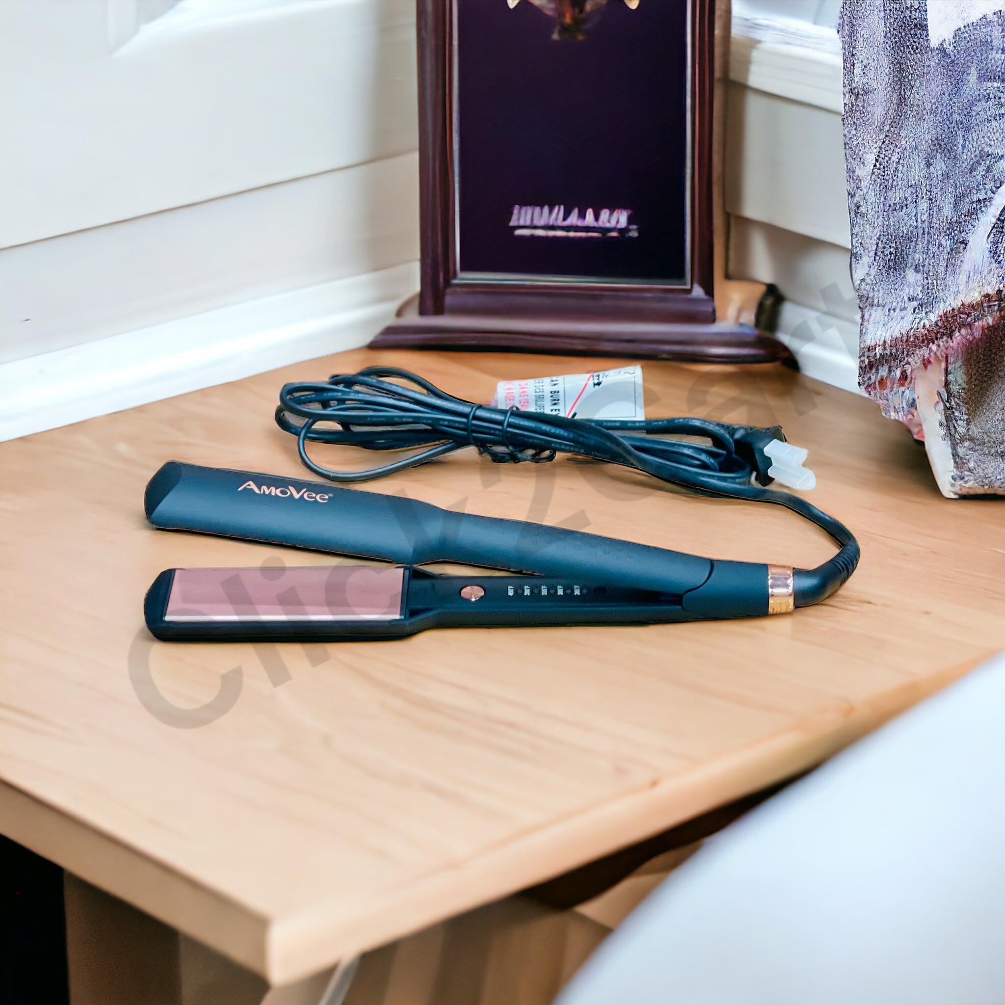 Professional hair outlet straightener