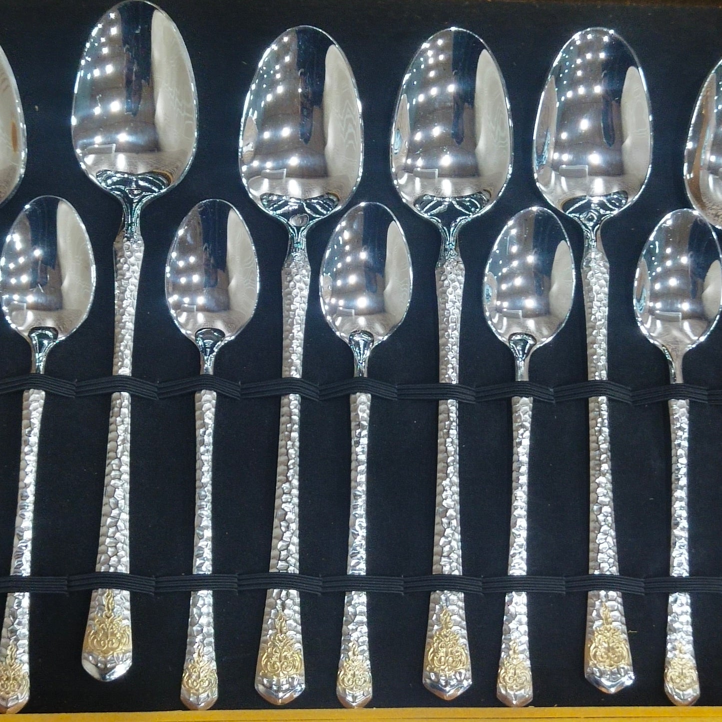 24 Pcs Cutlery Set (Silver)