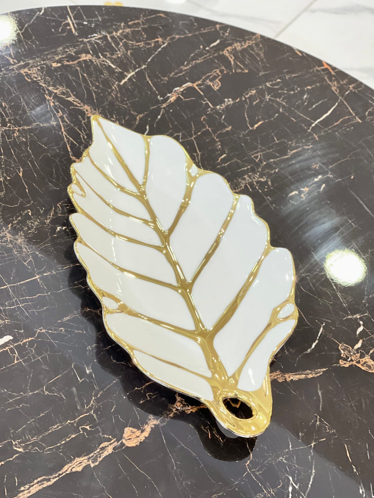 Ceramic Leaf Design Serving Dish